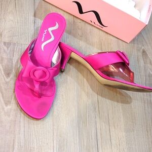Nina bright pink dress shoes. Parfait luster style.